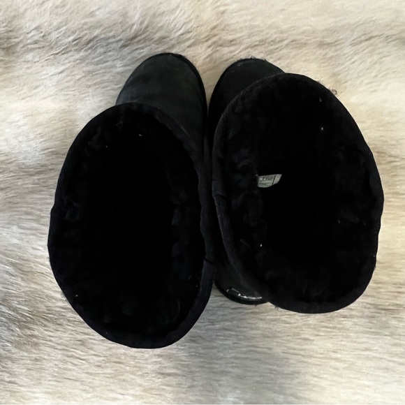 UGG Classic Short Boots Black Leather Shearling 6 Authentic Australia - Picture 5 of 8
